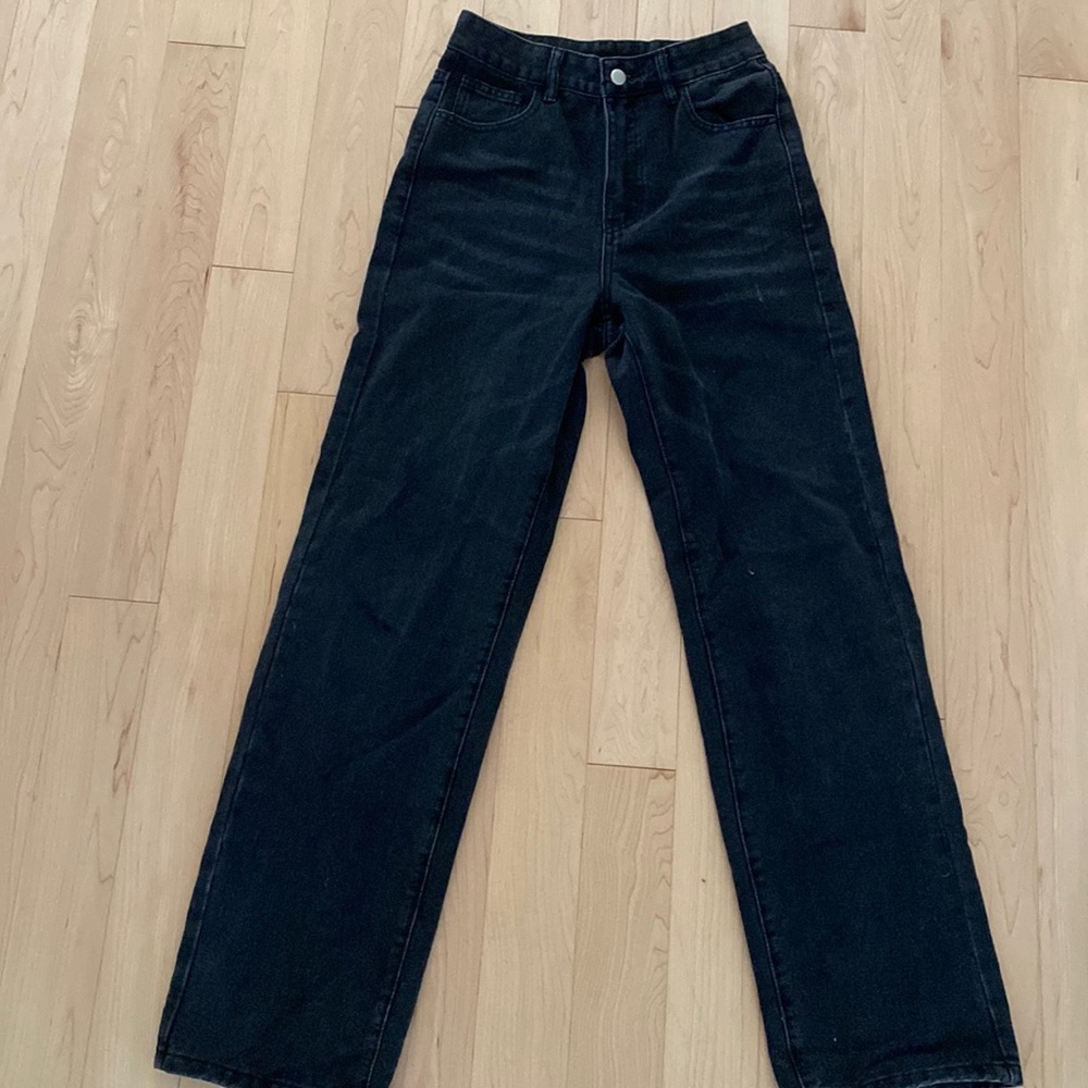 Black boyfriend jeans